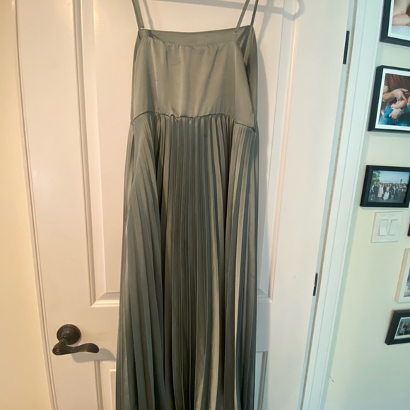 Abercrombie & Fitch Pleated Midi Dress, Sage green - Picture 4 of 5